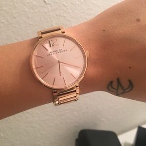 MARC JACOBS ROSE GOLD WATCH